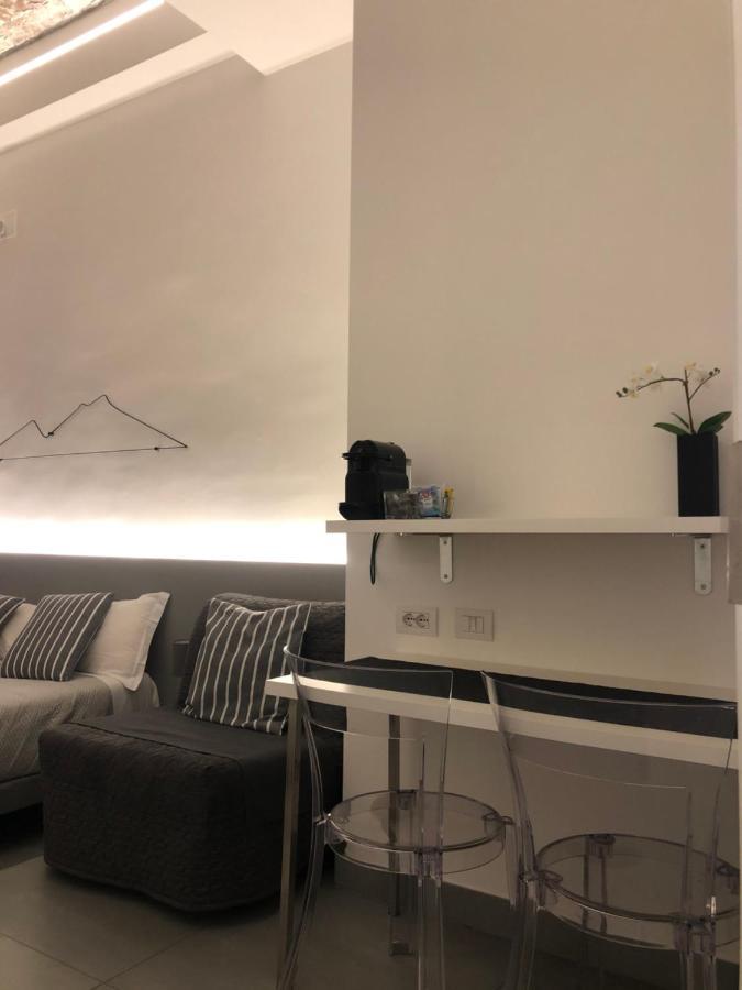 Vesucharme Suite Luxury Room Nápoles Exterior foto