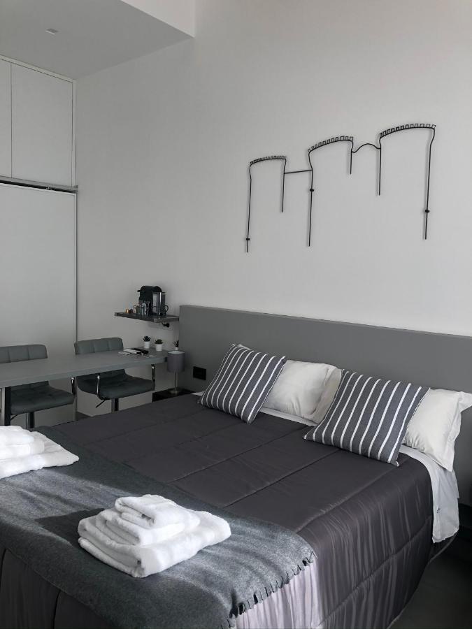 Vesucharme Suite Luxury Room Nápoles Exterior foto